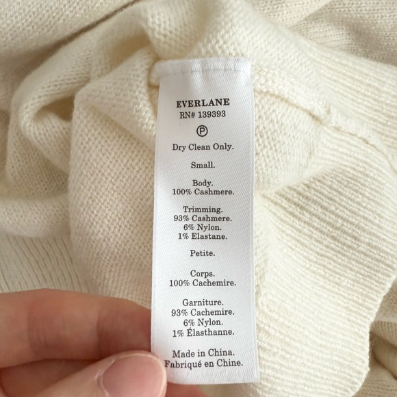 Everlane 100% Cashmere Cream V-Neck Sweater - Picture 3 of 4